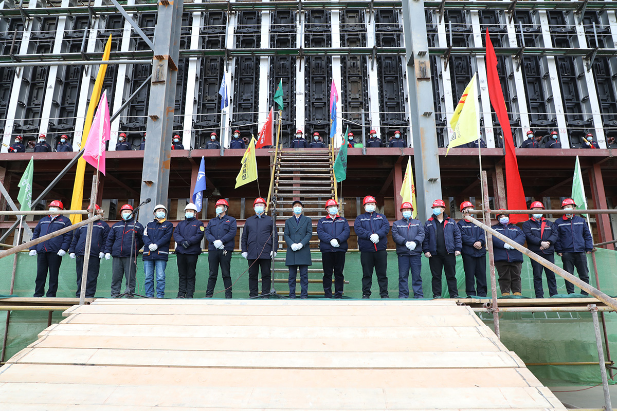 224万吨焦炉项目1号炉点火典礼